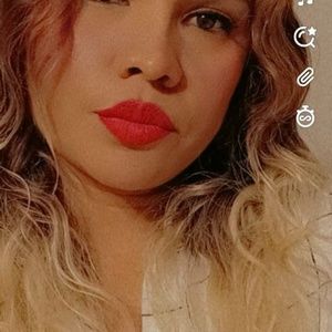 Meet your Posher, Yaneth